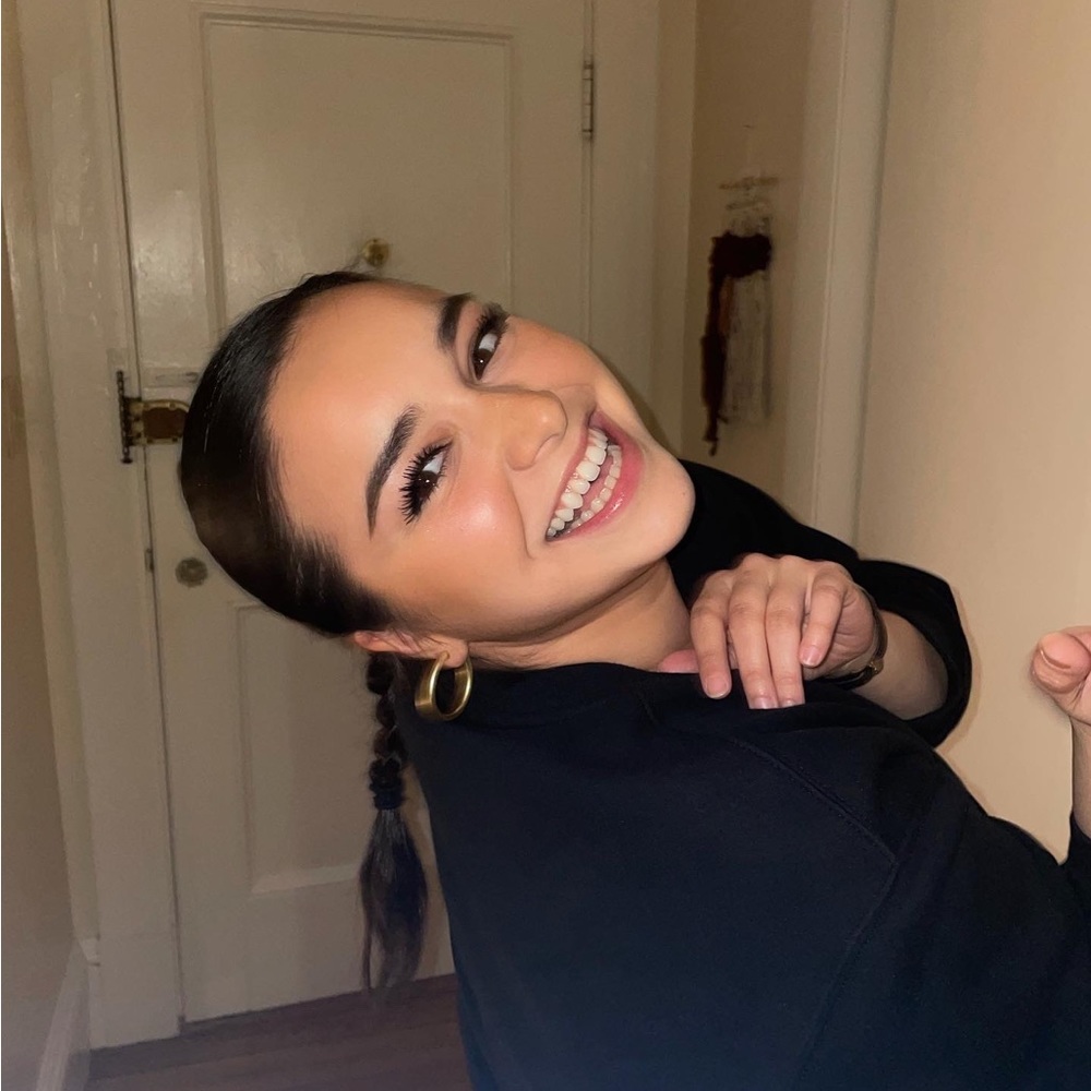 Meet your Posher, Alexandra